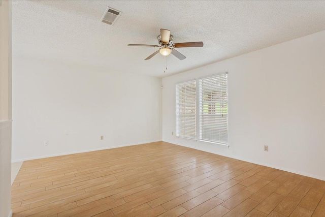 1015 E Yager LN 157, Austin, TX 78753