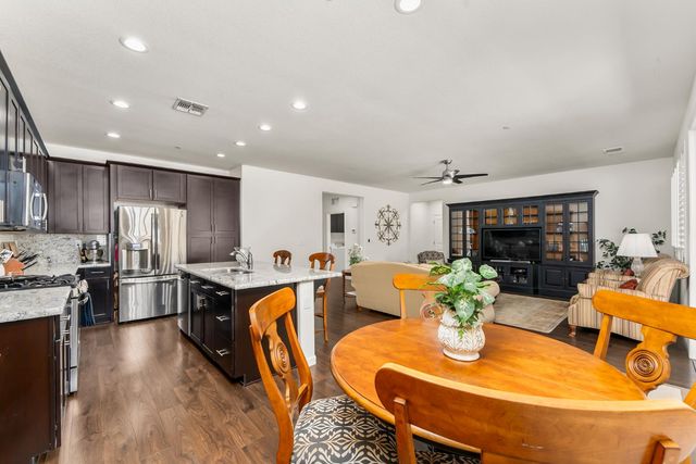 5368 Otter Pond Way, Rancho Cordova, CA 95742