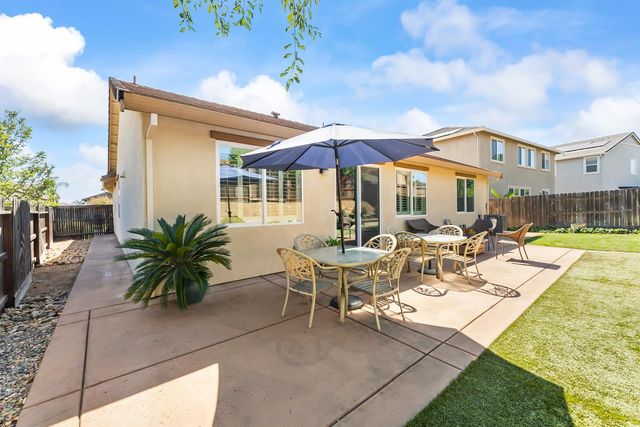 5368 Otter Pond Way, Rancho Cordova, CA 95742