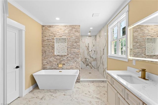 247 Essex Farm Road, Advance, NC 27006