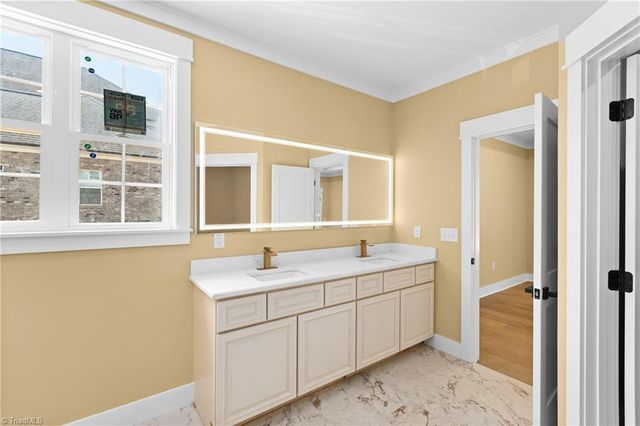 247 Essex Farm Road, Advance, NC 27006