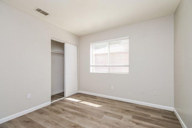 7521 E Laguna Azul Avenue, Mesa, AZ 85209