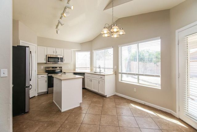 7521 E Laguna Azul Avenue, Mesa, AZ 85209