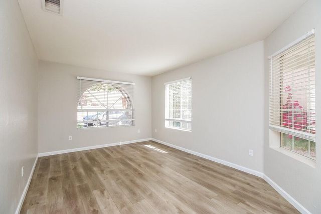 7521 E Laguna Azul Avenue, Mesa, AZ 85209