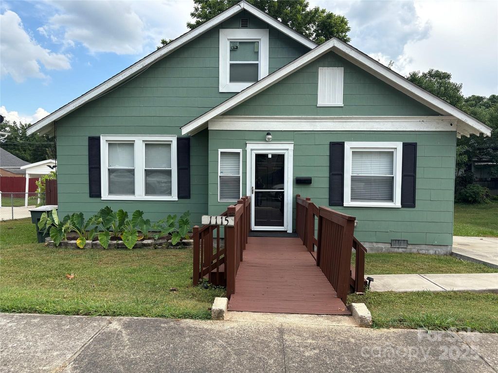 1115 W 4th Avenue, Gastonia, NC 28052