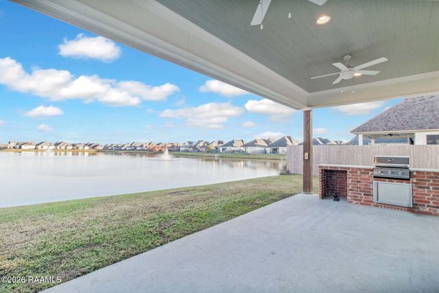 305 San Sebastian Drive, Youngsville, LA 70592