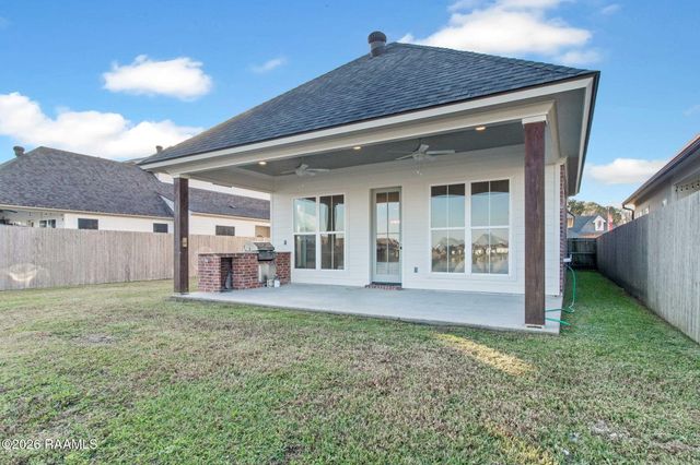 305 San Sebastian Drive, Youngsville, LA 70592