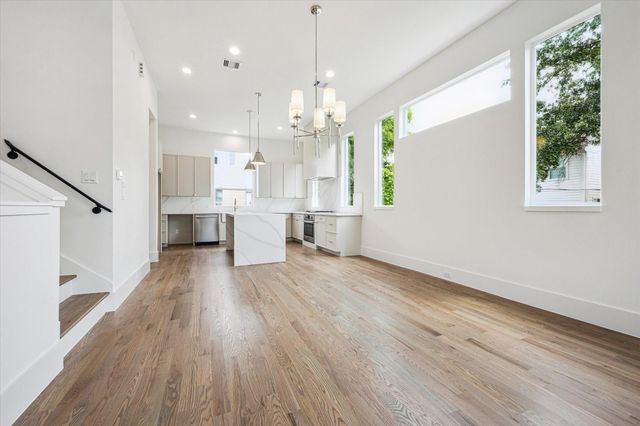 310 Fowler Street, Houston, TX 77007