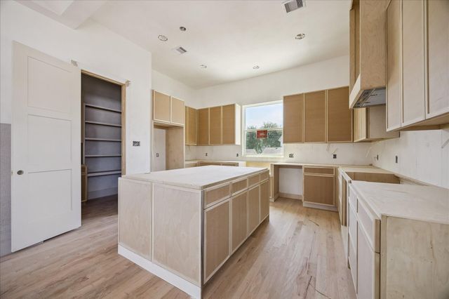 310 Fowler Street, Houston, TX 77007