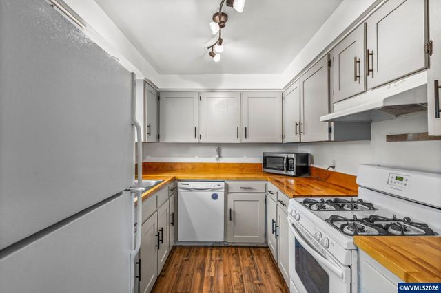 512 27th Av SE, Albany, OR 97322