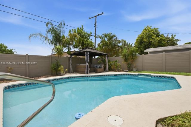 5640 NE 16th Avenue, Fort Lauderdale, FL 33334