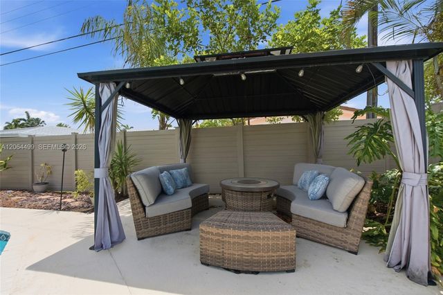 5640 NE 16th Avenue, Fort Lauderdale, FL 33334