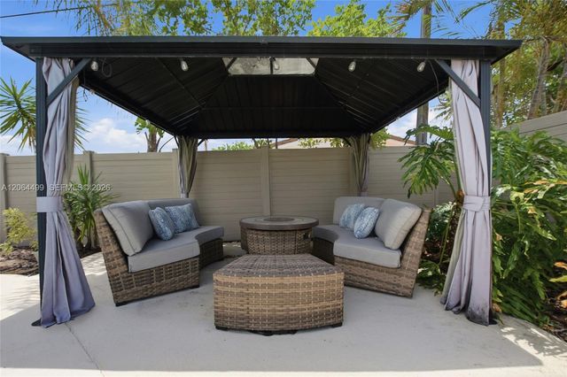 5640 NE 16th Avenue, Fort Lauderdale, FL 33334