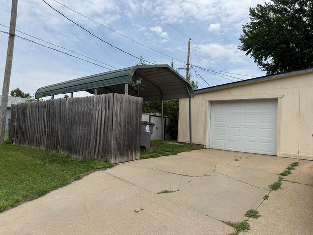 701 N 34TH Street, Council Bluffs, IA 51501