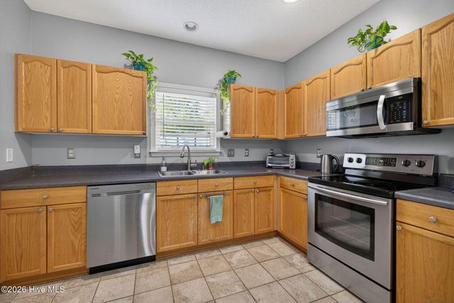 7218 Sherbon Way, Wilmington, NC 28411