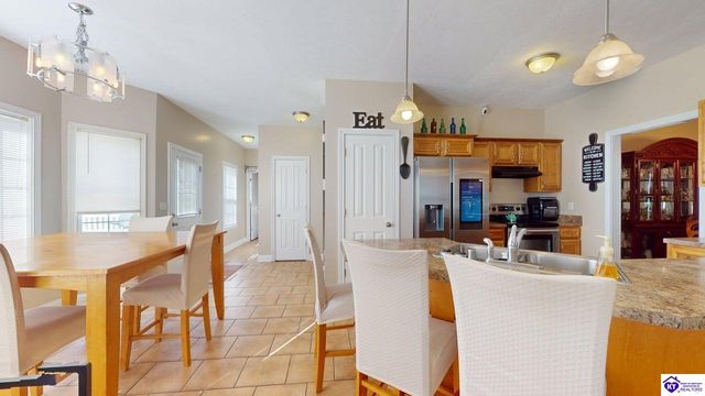 317 Vineland Place Drive, Vine Grove, KY 40175