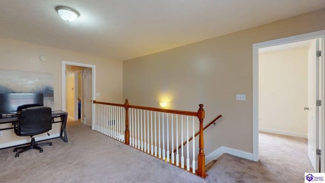 317 Vineland Place Drive, Vine Grove, KY 40175