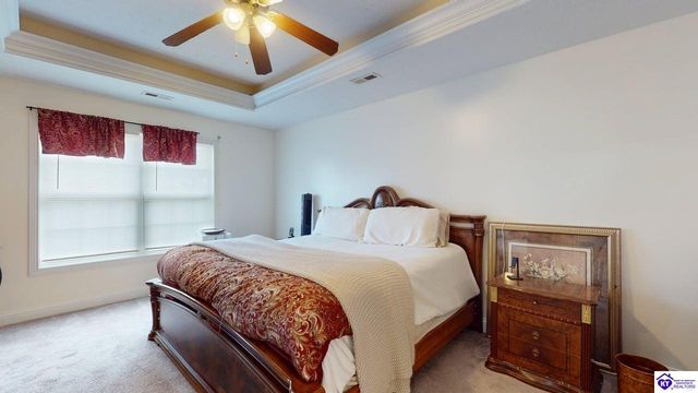 317 Vineland Place Drive, Vine Grove, KY 40175