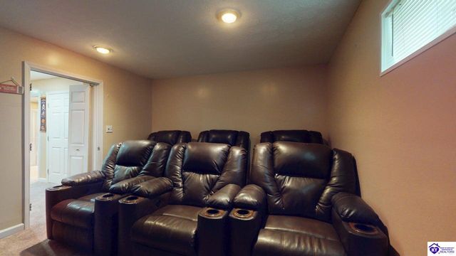 317 Vineland Place Drive, Vine Grove, KY 40175