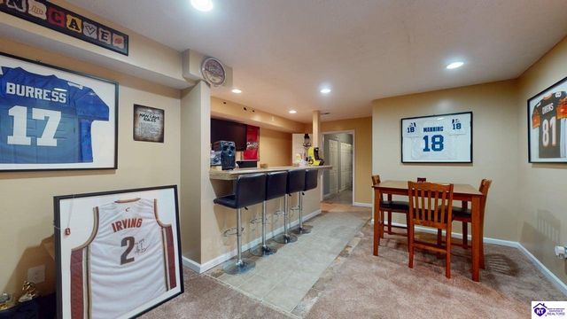 317 Vineland Place Drive, Vine Grove, KY 40175