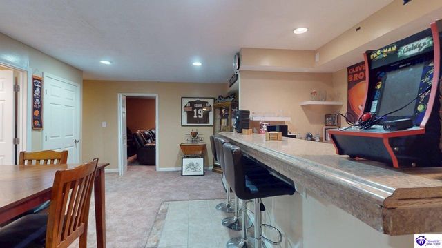 317 Vineland Place Drive, Vine Grove, KY 40175