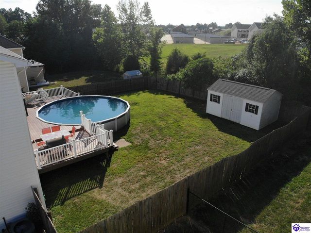 317 Vineland Place Drive, Vine Grove, KY 40175