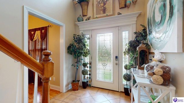 317 Vineland Place Drive, Vine Grove, KY 40175