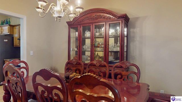 317 Vineland Place Drive, Vine Grove, KY 40175