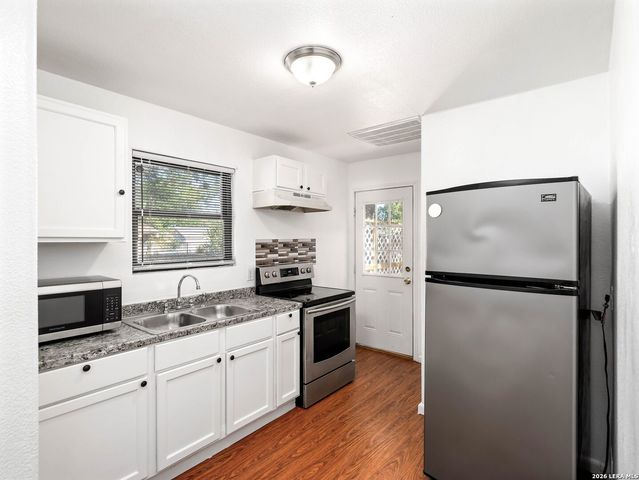 508 RANDALL AVE, San Antonio, TX 78237