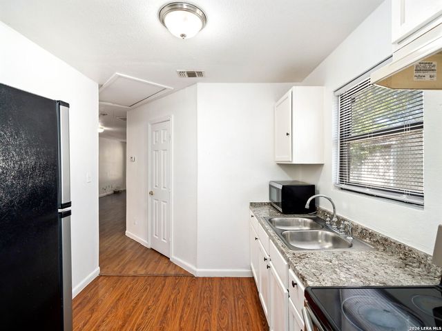 508 RANDALL AVE, San Antonio, TX 78237