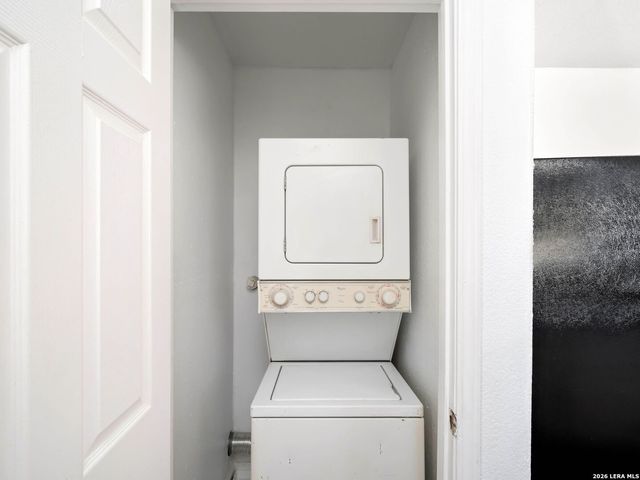508 RANDALL AVE, San Antonio, TX 78237