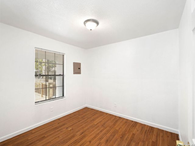 508 RANDALL AVE, San Antonio, TX 78237