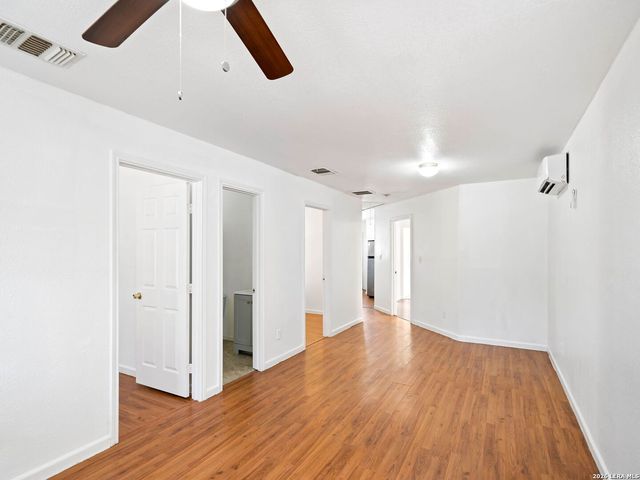 508 RANDALL AVE, San Antonio, TX 78237