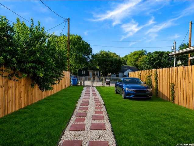 508 RANDALL AVE, San Antonio, TX 78237