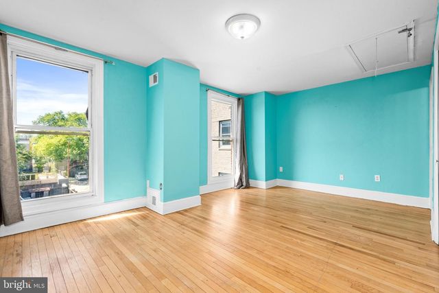 1827 EAST CAPITOL ST SE, Washington, DC 20003