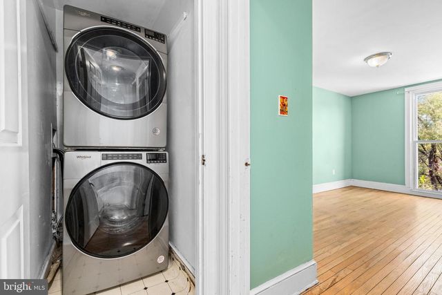 1827 EAST CAPITOL ST SE, Washington, DC 20003