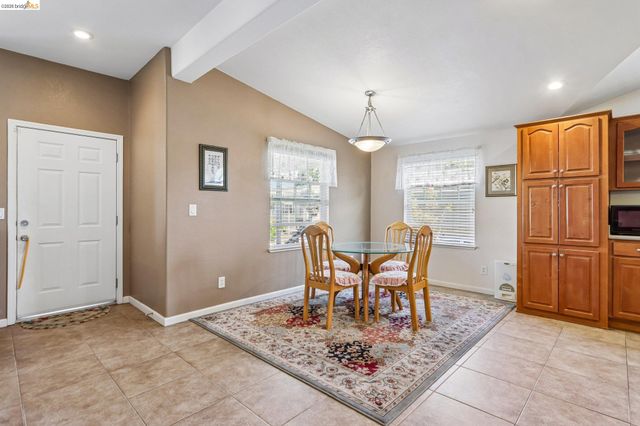 29344 New Hampshire, Hayward, CA 94544