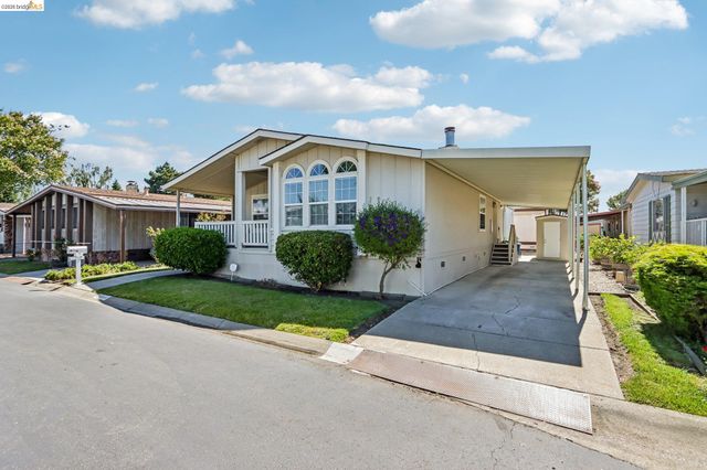 29344 New Hampshire, Hayward, CA 94544