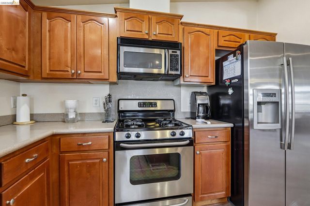 29344 New Hampshire, Hayward, CA 94544