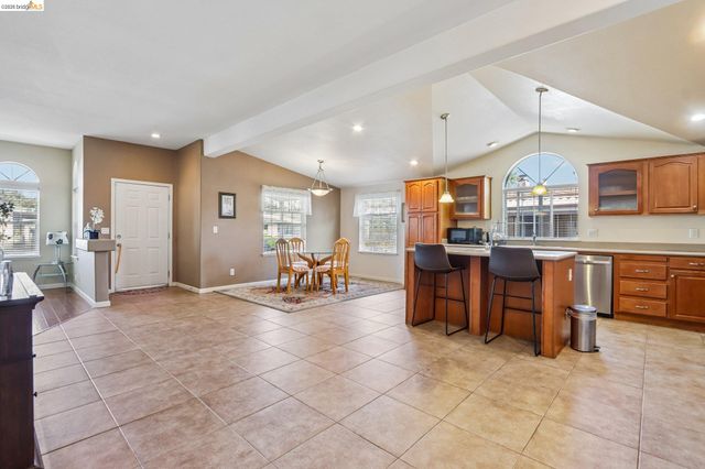 29344 New Hampshire, Hayward, CA 94544
