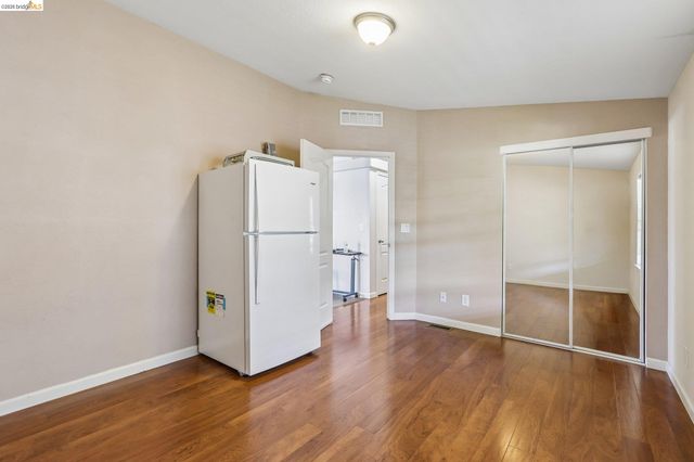 29344 New Hampshire, Hayward, CA 94544