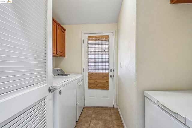 29344 New Hampshire, Hayward, CA 94544