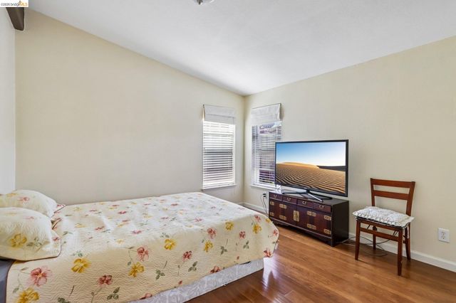 29344 New Hampshire, Hayward, CA 94544