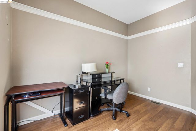 29344 New Hampshire, Hayward, CA 94544
