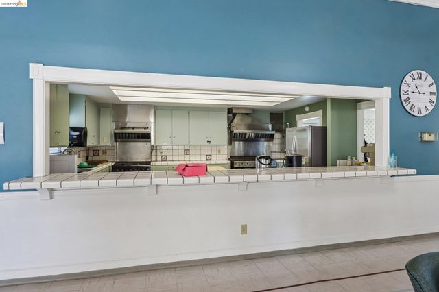 29344 New Hampshire, Hayward, CA 94544