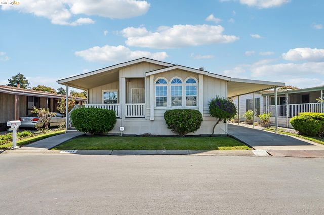 29344 New Hampshire, Hayward, CA 94544