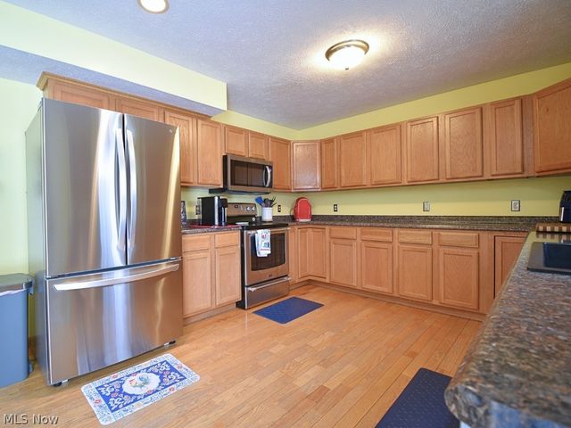 6615 Clay Street, Thompson, OH 44086