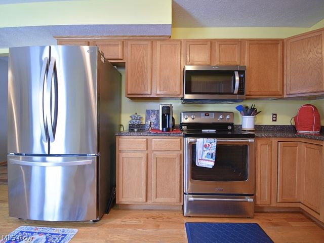 6615 Clay Street, Thompson, OH 44086