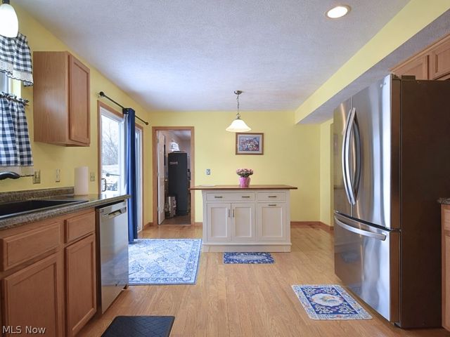 6615 Clay Street, Thompson, OH 44086