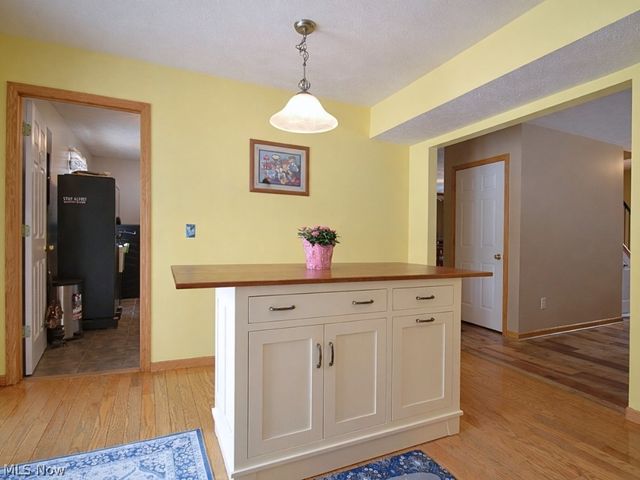 6615 Clay Street, Thompson, OH 44086